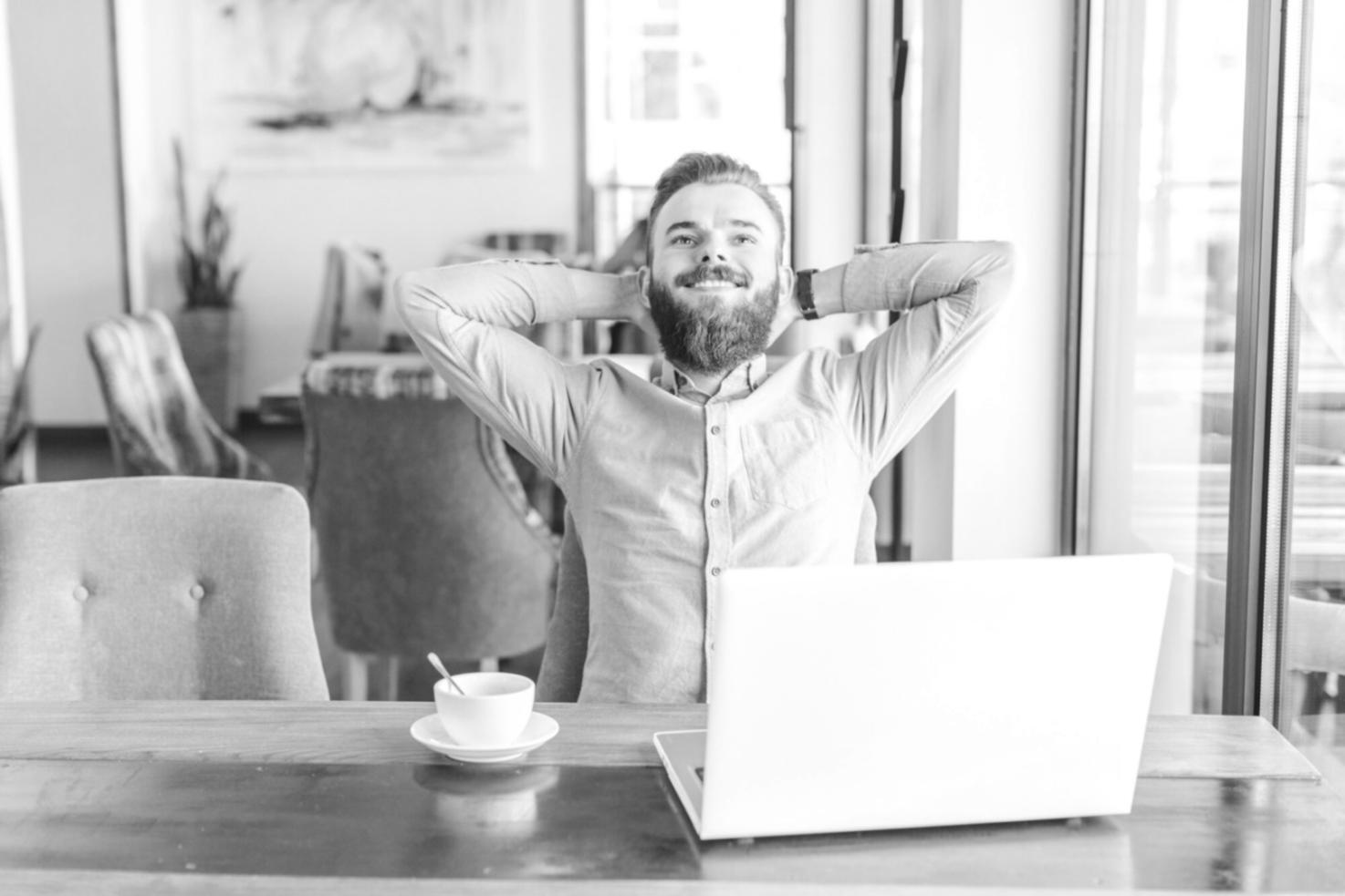 Moderne Finanzplanung am Schreibtisch